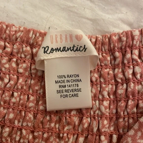 Pink skirt with shorts - Picture 3 of 5